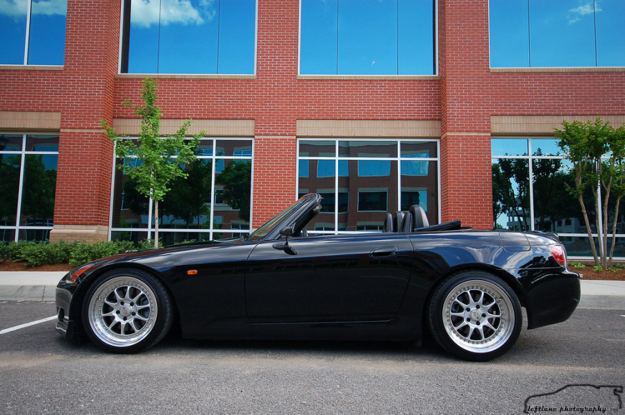 Honda S2000 Räder Blitz Type 01 R17 8J ET32 205/45 9J ET38 235/40