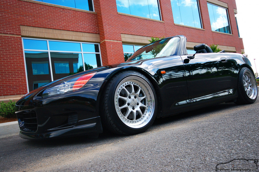 Honda S2000 Räder Blitz Type 01 R17 8J ET32 205/45 9J ET38 235/40