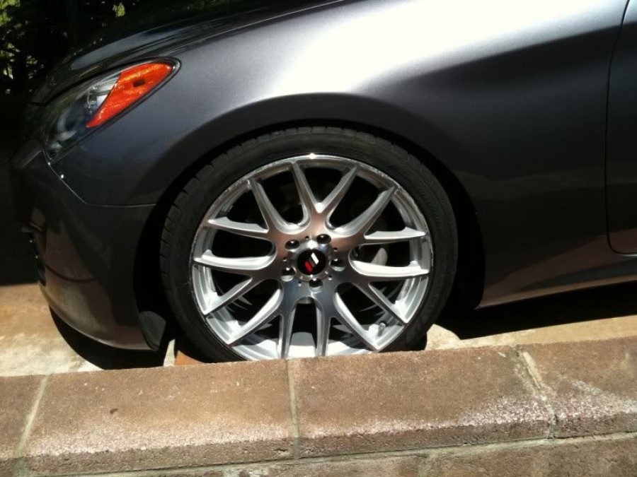 Hyundai Genesis Coupe Räder Miro Type 111 R19 8.5J ET15 245/35 9.5J ET20 275/35