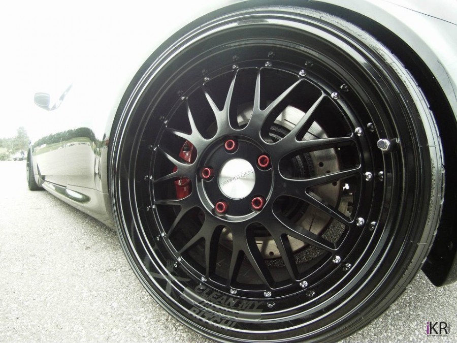Infiniti G37 coupe Räder Varrstoen ES 1.1.2 R19 9.5J ET7 225/35 10.5J ET12 255/35