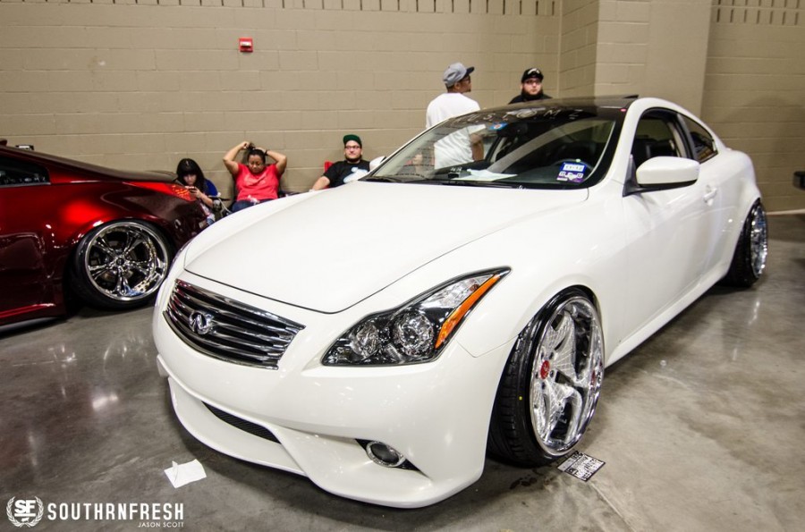 Infiniti G37 coupe Räder Luxury Abstract Stella X R19 10J ET-17 225/35 11J ET-16 245/35