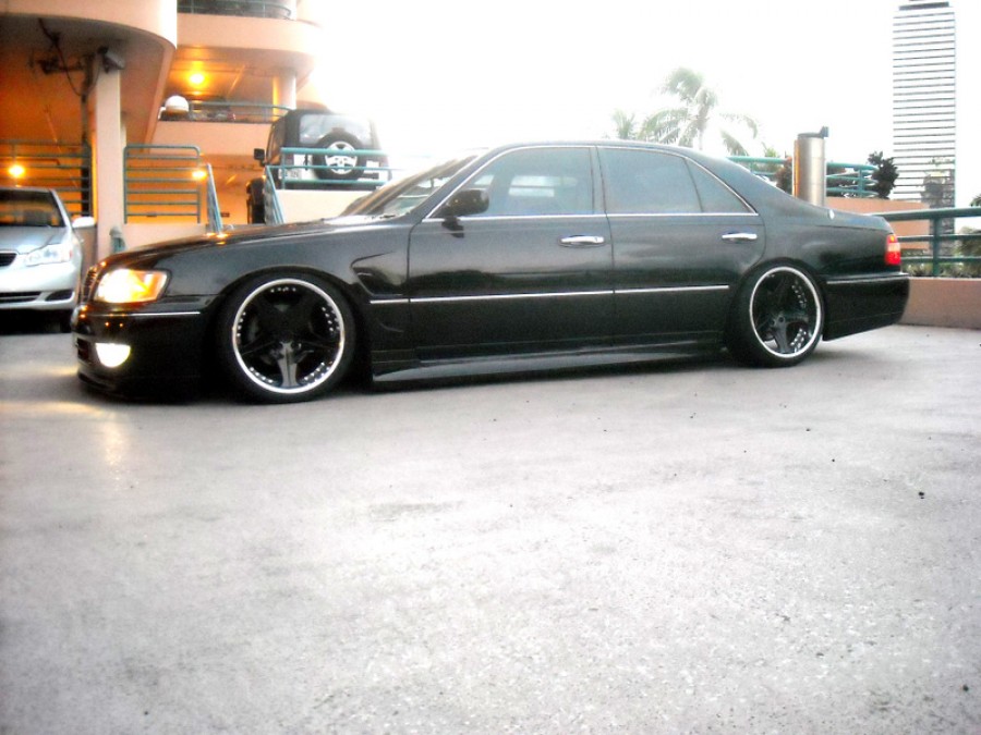 Infiniti Q45 Räder Super Star Leon Hardiritt Orden R19 9J ET-5 235/35 10J ET-6 245/35