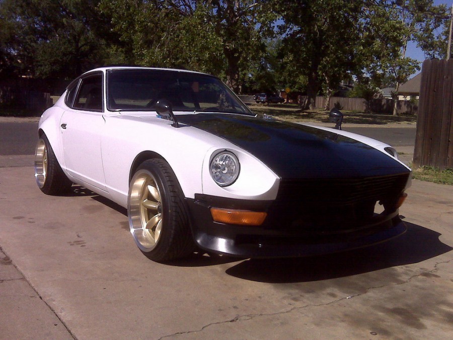 Datsun 240Z Räder Rota RB-R R17 9.5J ET-19 205/40