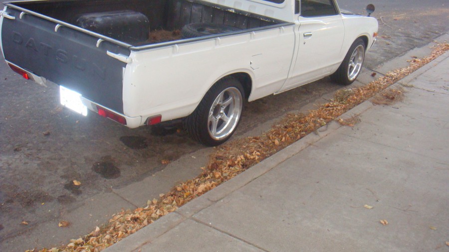 Datsun 620 Räder BRG  R16 8J ET-5 195/45