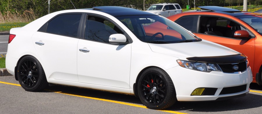 Kia Forte Sedan Räder TSW Donington R17 8J ET42 225/45