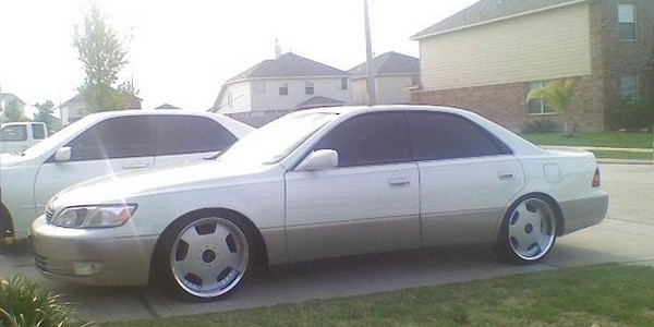 Lexus ES