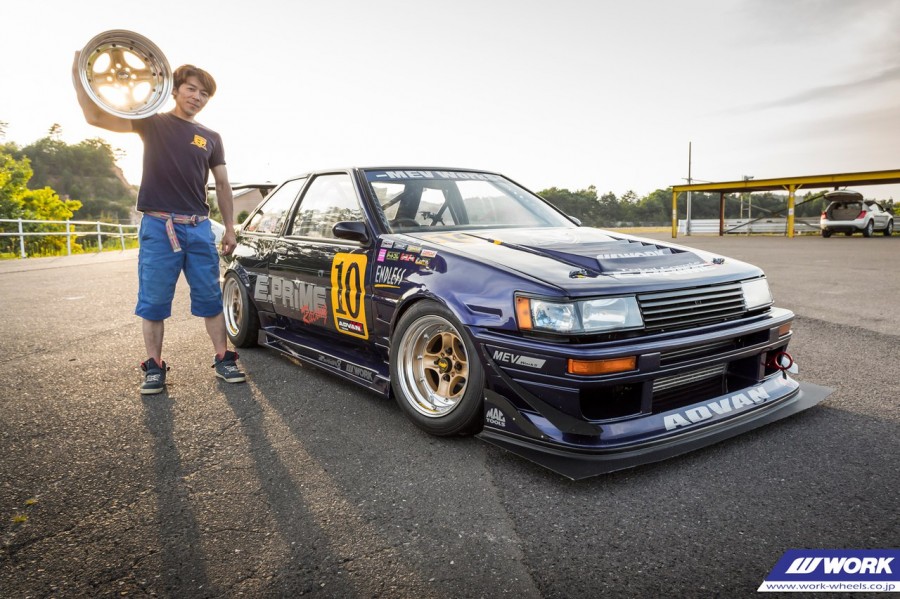 Toyota Corolla Levin AE85/AE86 Räder Work Equip 40