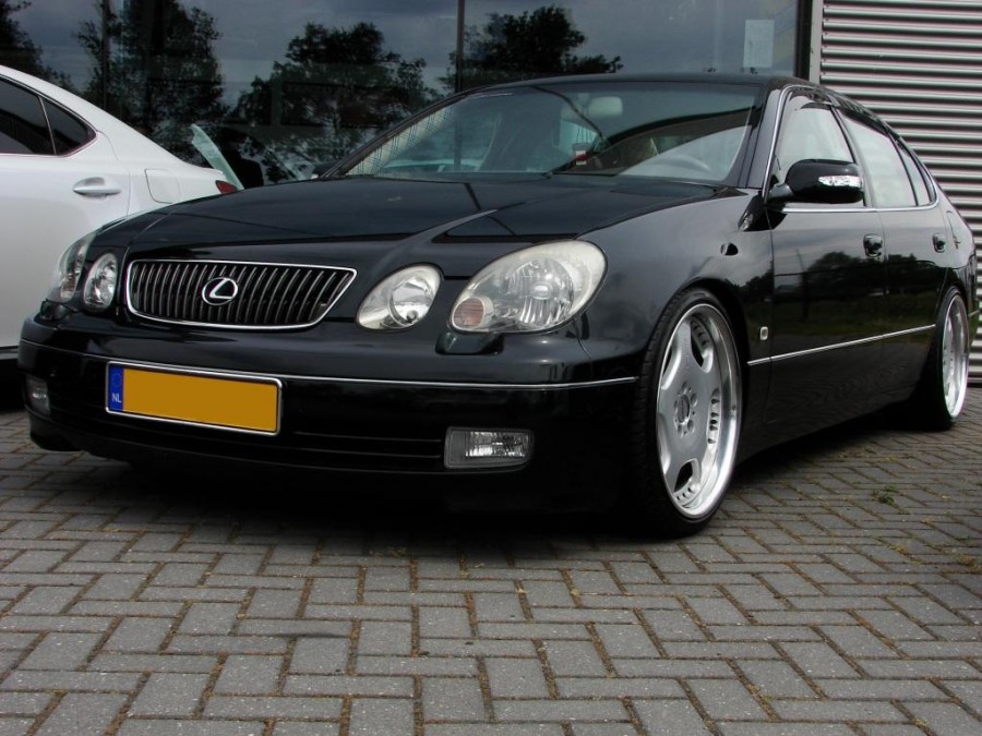 Lexus GS S160 Räder Wald D23 Duchatelet R19 9J ET24 225/35 10J 245/35
