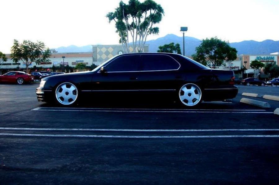 Lexus LS LS 400, XF20 Räder SSR Vienna Dish R19 9J ET37 215/35 10.5J ET6 245/35