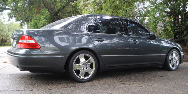 Lexus LS