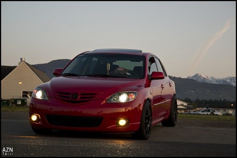 Mazda 3 1. Generation Räder Work Emotion CR KAI R17 8J ET32 215/45 9J ET28 235/45
