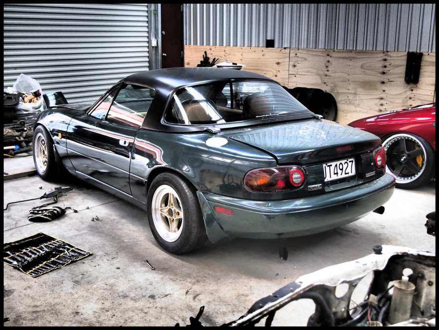 Mazda MX-5 Miata Räder Hayashi Racing Equipment Hart Racing Takechi Project R14 6J ET15 185/60