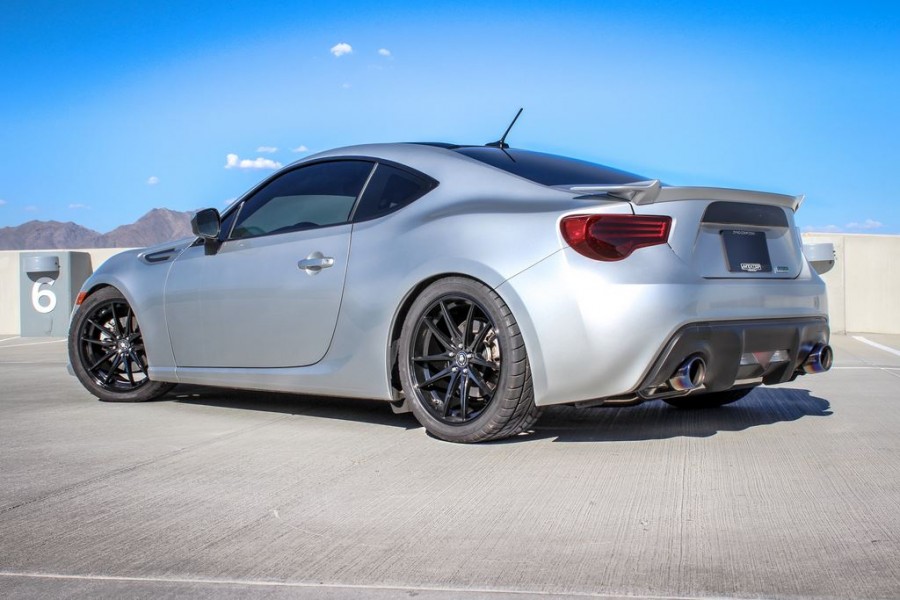 Toyota GT86 Räder Konig Wheels Oversteer R18 8J ET35