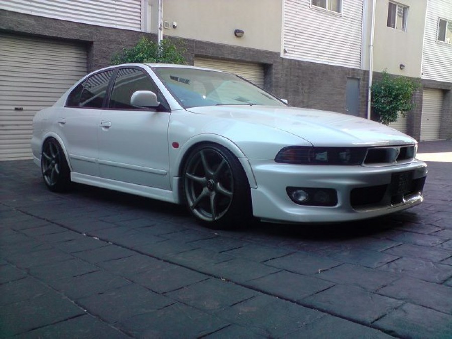 Mitsubishi Galant EA1, EA2, EA3, EA7, EC1, EC5, EC7 Räder OEM Nissan Skyline R34 GTR R18 9J ET30 225/40 235/40
