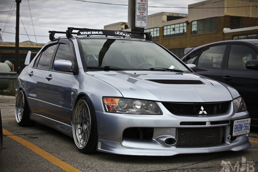Mitsubishi Lancer Evolution IX Räder BBS LM R18 9J ET5 215/35