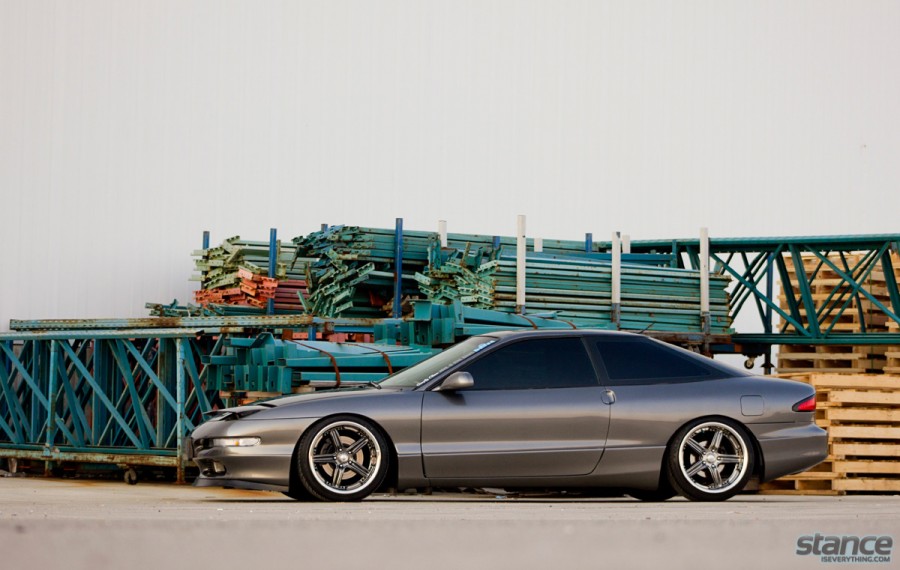 Ford Probe 2. Generation Räder Fast Wheels Mistral R18 9.5J ET35 225/40 ET15