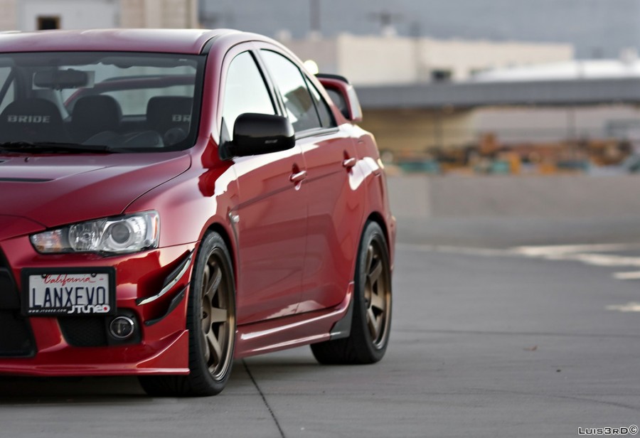 Mitsubishi Lancer Evolution X Räder Rays Volk Racing TE37 R18 9.5J ET22 275/35