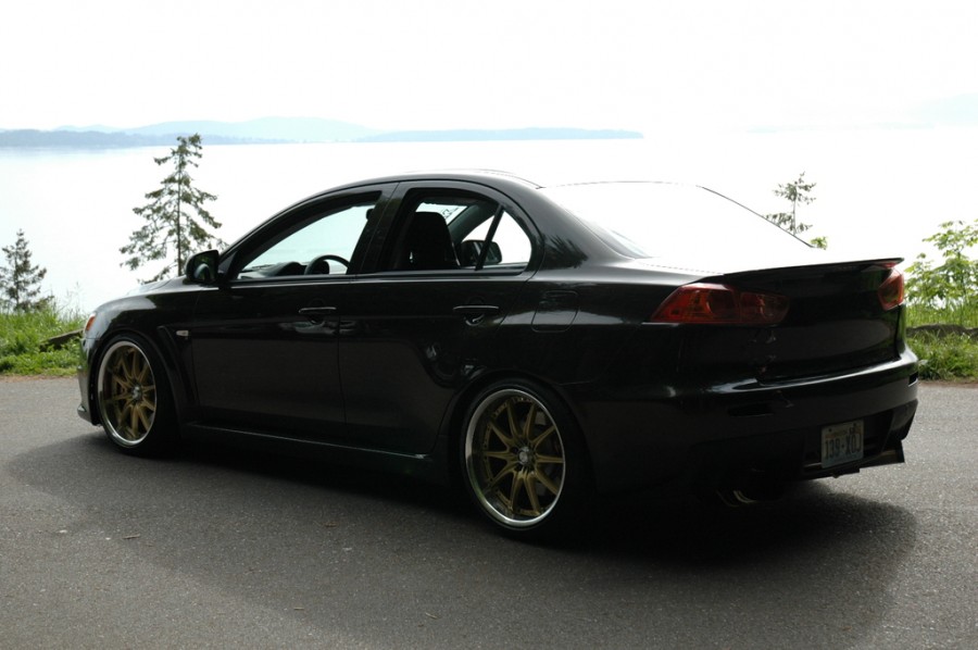 Mitsubishi Lancer Evolution X Räder Rays Volk Racing GT-F R19 9.5J ET17 245/35