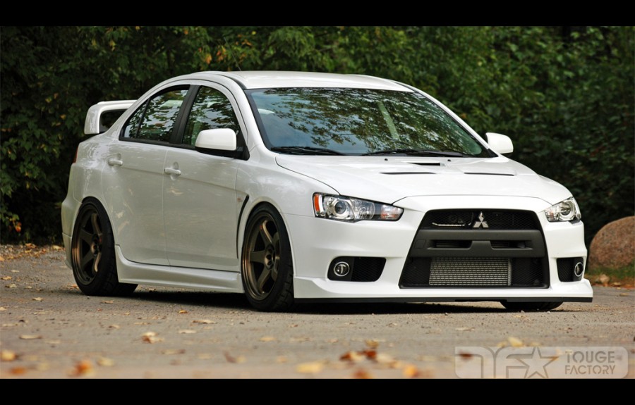 Mitsubishi Lancer Evolution X Räder Rays Nismo LM GT4 R18 10.5J ET15 265/35