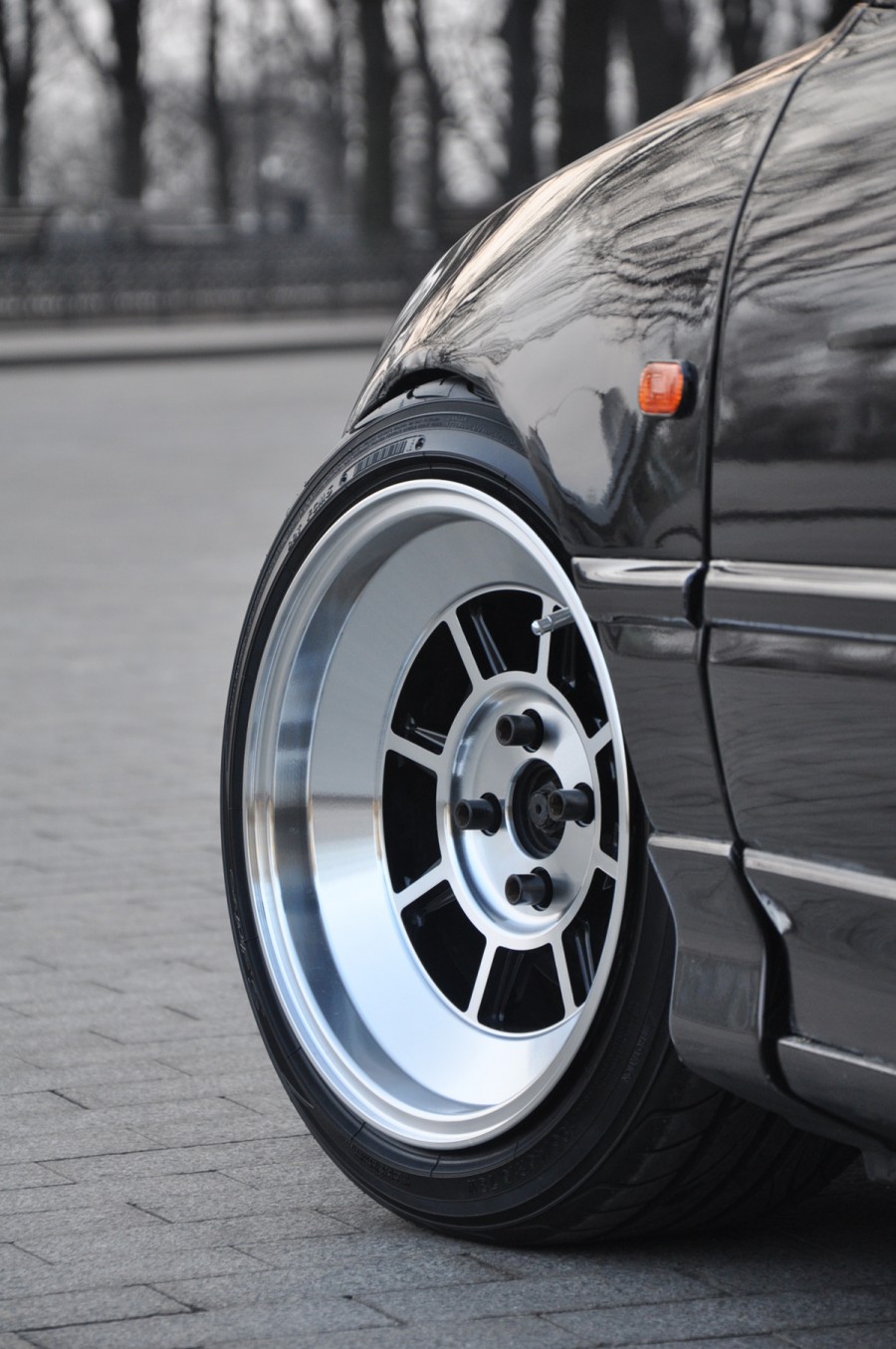 Honda CR-X 2. Generation Räder Rota Shakotan R15 8J ET10 195/45