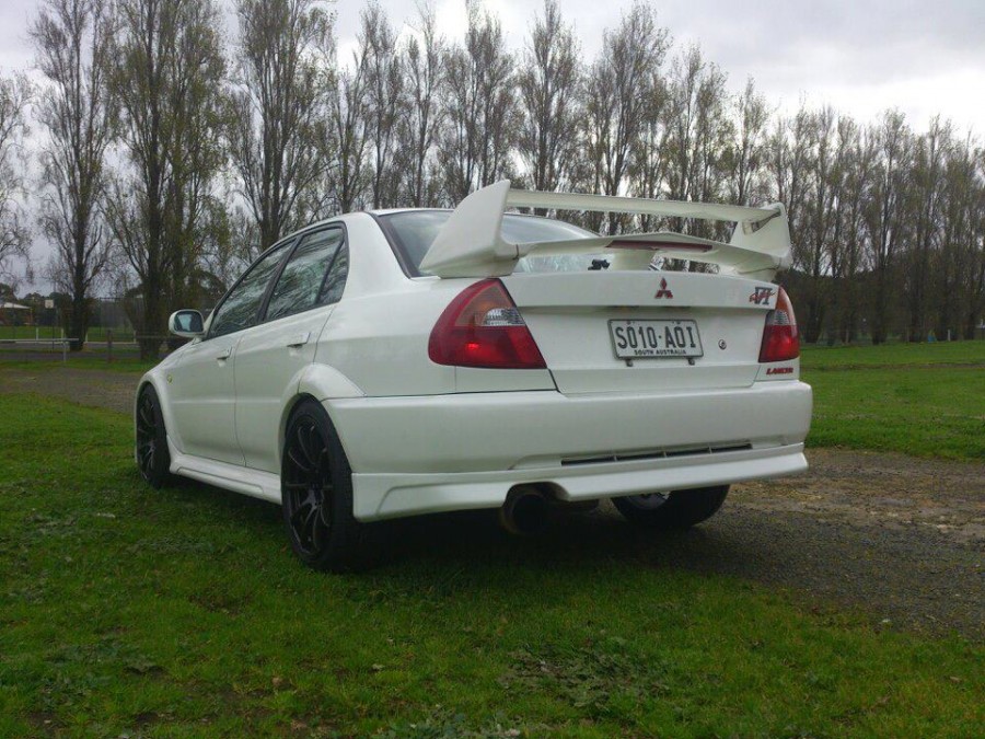 Mitsubishi Lancer Evolution VI Räder Rota G-force R18 9J ET22 235/40