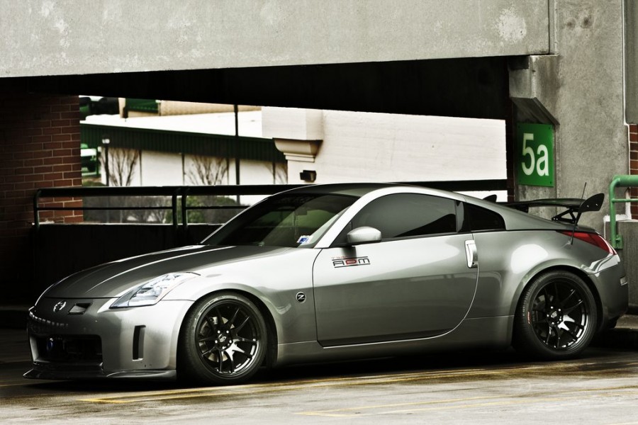 Nissan 350Z Räder Rota Torque R R18 9.5J ET20 255/35 295/30