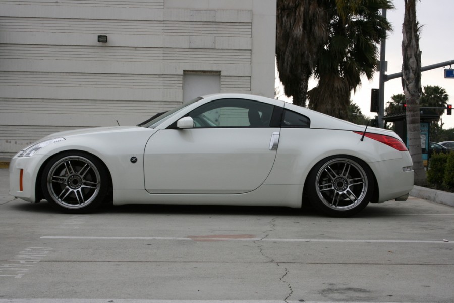 Nissan 350Z Räder AME Tracer TM-02 R19 9.5J ET12 245/35 10.5J ET2 275/35