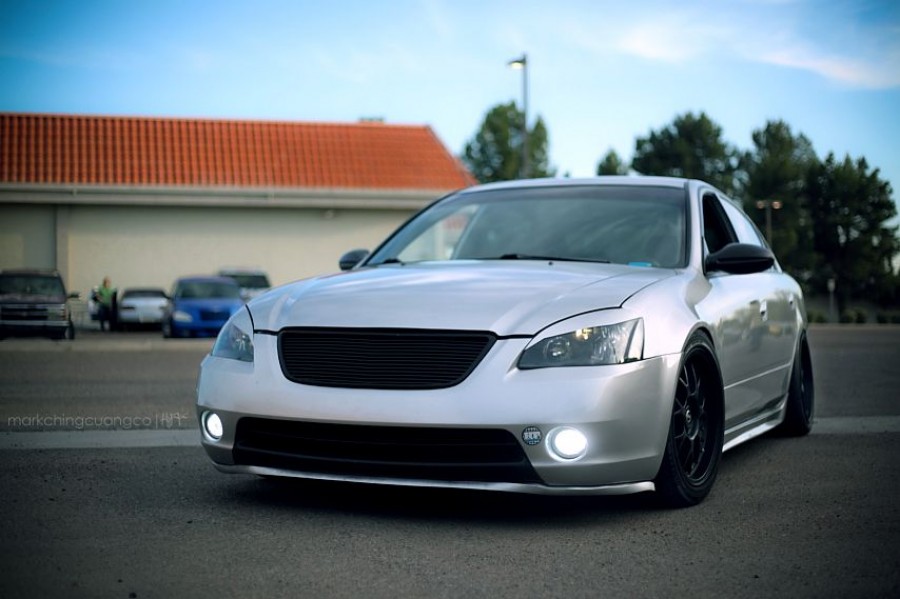 Nissan Altima L31 Räder ADR M-Sport R18 8.5J ET35 245/45 9.5J ET45 245/40
