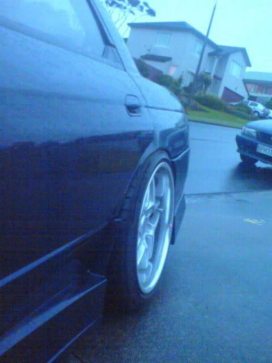 Nissan Skyline R32 rines Blitz BRW Type 03 18″ 9J ET22 225/40 10J 245/40 sedan 