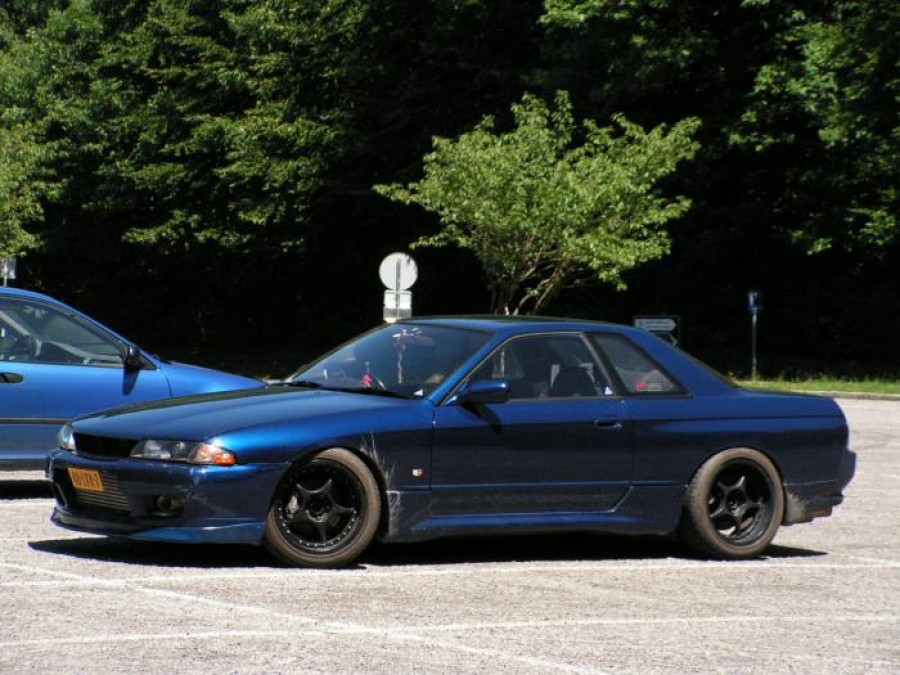 Nissan Skyline R32 rines 17″ 9J ET20 245/45