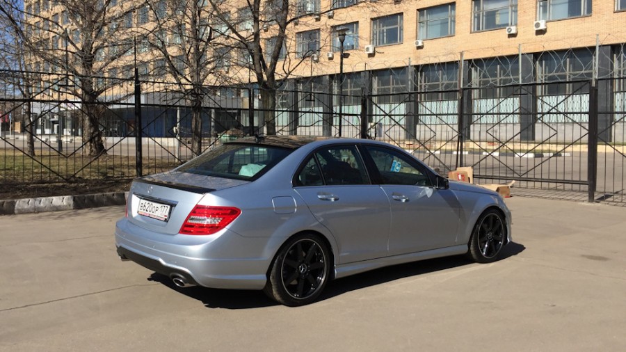 Mercedes-Benz C-Class W204 rines OEM Mercedes 16″