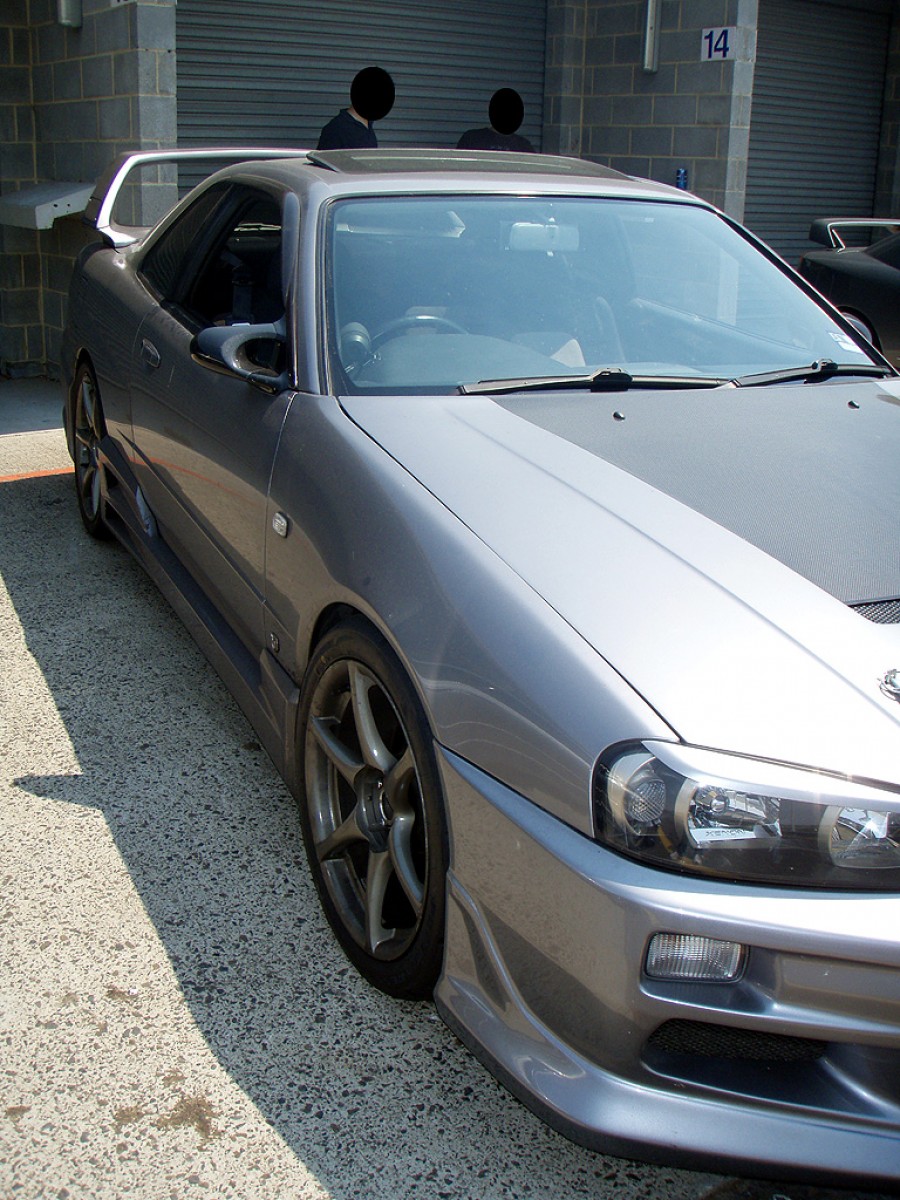 Nissan Skyline R34 rines OEM Nissan Skyline R34 GTR 18″ 9J ET30 245/40