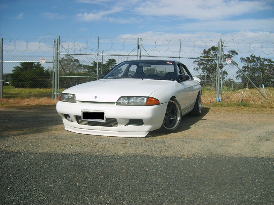 Nissan Skyline R32 rines SSR 16″ 8J 205/45 9J ET13 205/50 sedan 