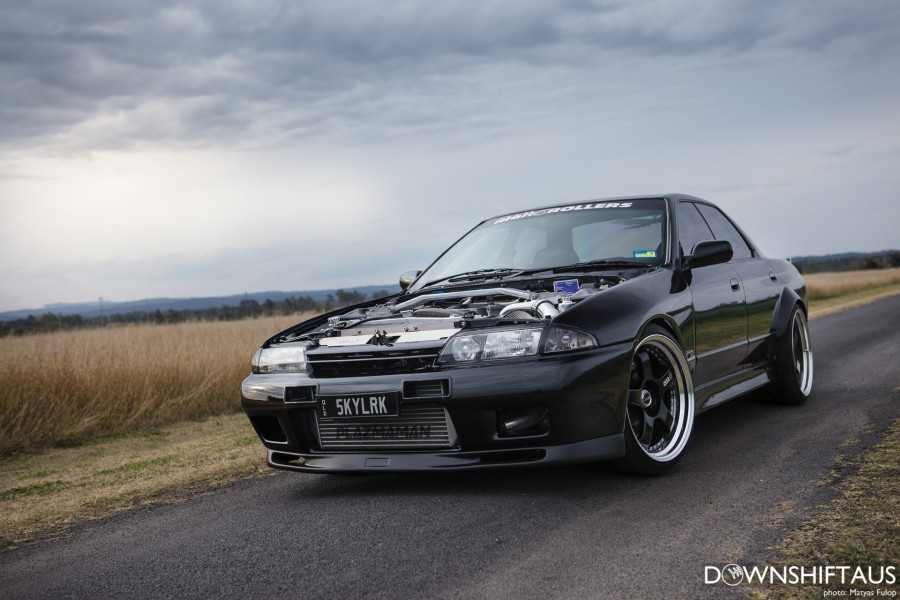 Nissan Skyline R32 rines SSR Professor SP1 19″ 9J ET6 225/35 20″ 11J ET16 285/25 sedan 