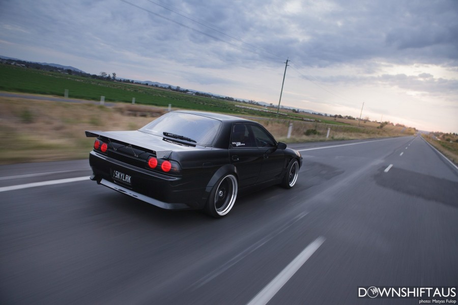 Nissan Skyline R32 rines SSR Professor SP1 19″ 9J ET6 225/35 20″ 11J ET16 285/25 sedan 
