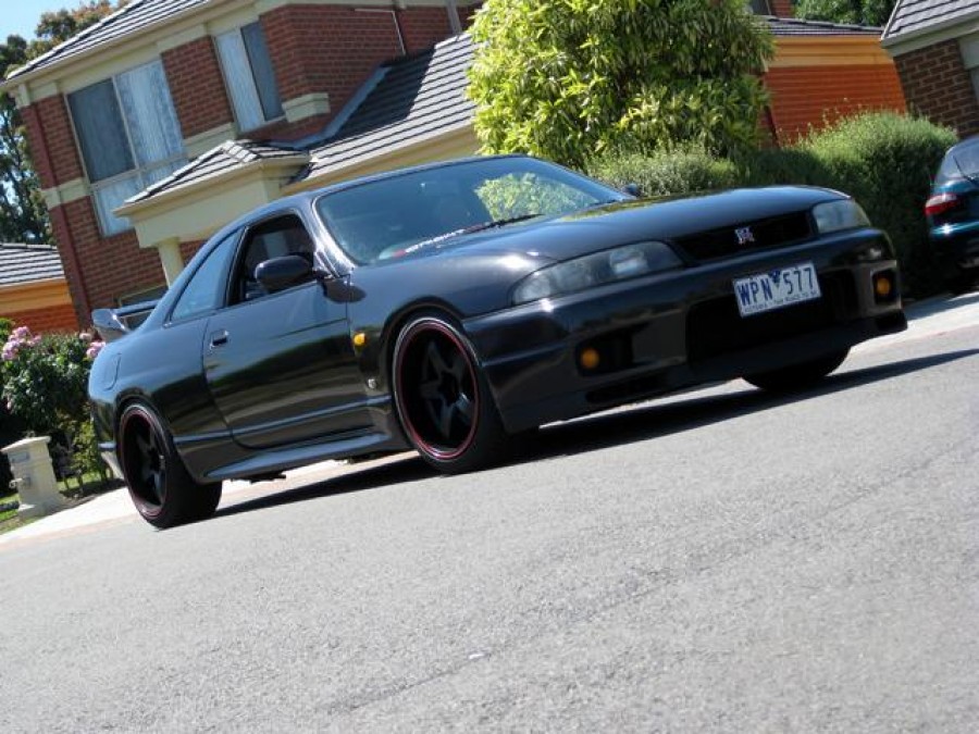 Nissan Skyline R33 rines Lenso D1R 18″ 10J ET-1 235/40 GTR 
