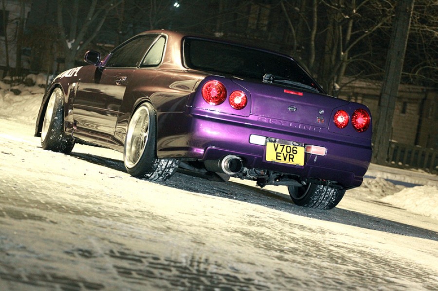 Nissan Skyline R34 rines Work Equip 05 18″ 10.5J ET15 255/55 19″ 12.5J ET8 295/30 GTR 