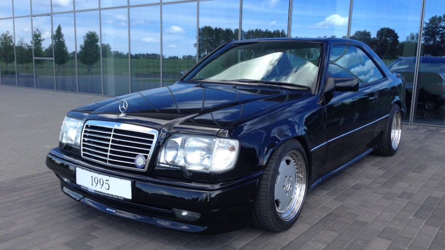 Mercedes-Benz E-Class W124 rines OEM Mercedes AMG 17″ 9J ET31 225/45 10J ET44 255/40