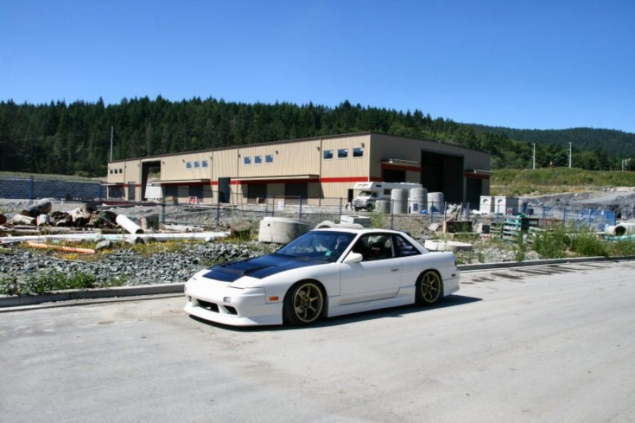 Nissan Silvia S13 rines Advan Yokohama RG 17″ 9.5J ET24 215/40