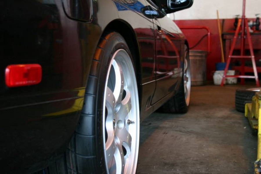 Nissan 180SX/200SX/240SX rines OEM Nissan 350Z 18″ 8J ET30 225/40 8.5J ET33
