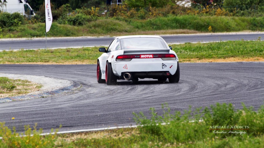 Nissan Silvia S13 rines Rota RB-R 17″ 7.5J ET-16 215/40 RB-X 9J ET-33 235/45
