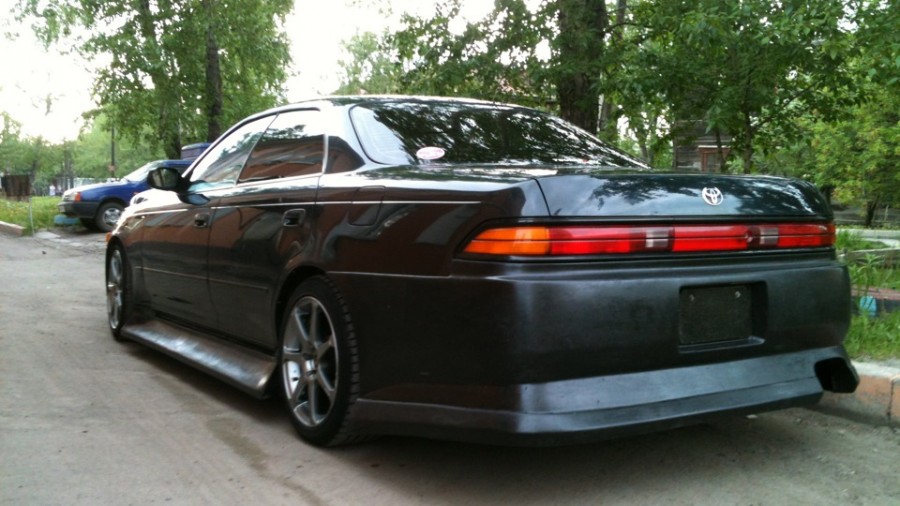 Toyota Mark II 90 rines AVS Model 7 DR 