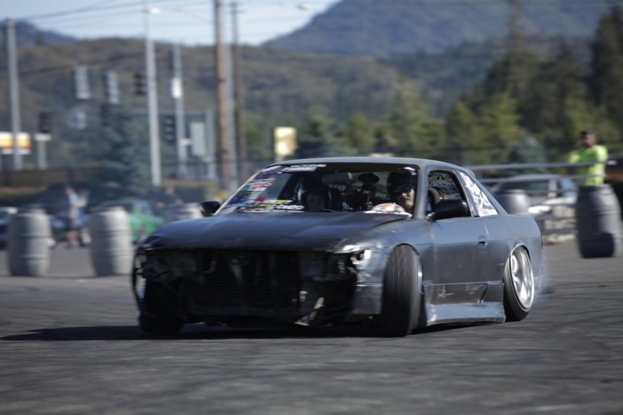 Nissan Silvia S13 rines Work VS-KF 17″ 10.5J ET-14 215/40 225/45