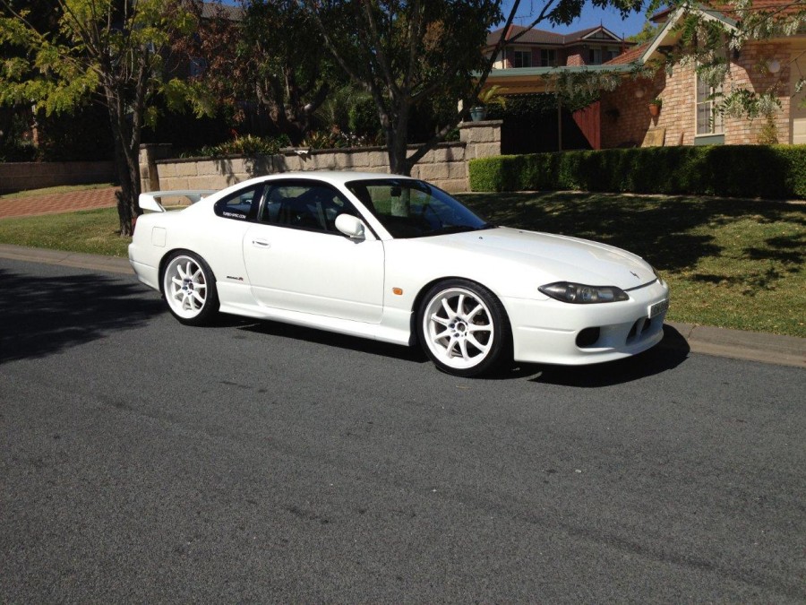 Nissan Silvia S15 rines Work Emotion XD9 18″ 8J ET28 215/40 9J ET38 235/40 Galvanic 