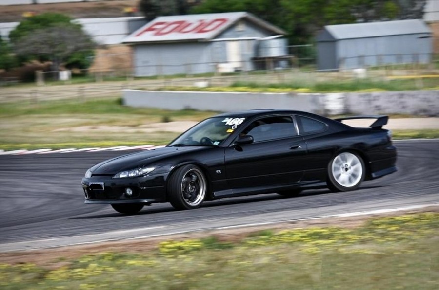 Nissan Silvia S15 rines Work Meister S1 2P 18″ 8J ET38 225/40 9J 245/40