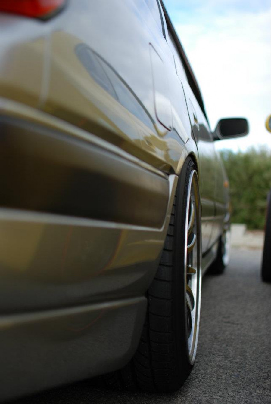 Nissan Stagea WC34 Series 1 rines Work Emotion 11R 18″ 9.5J ET2 235/40 ET12 225/40