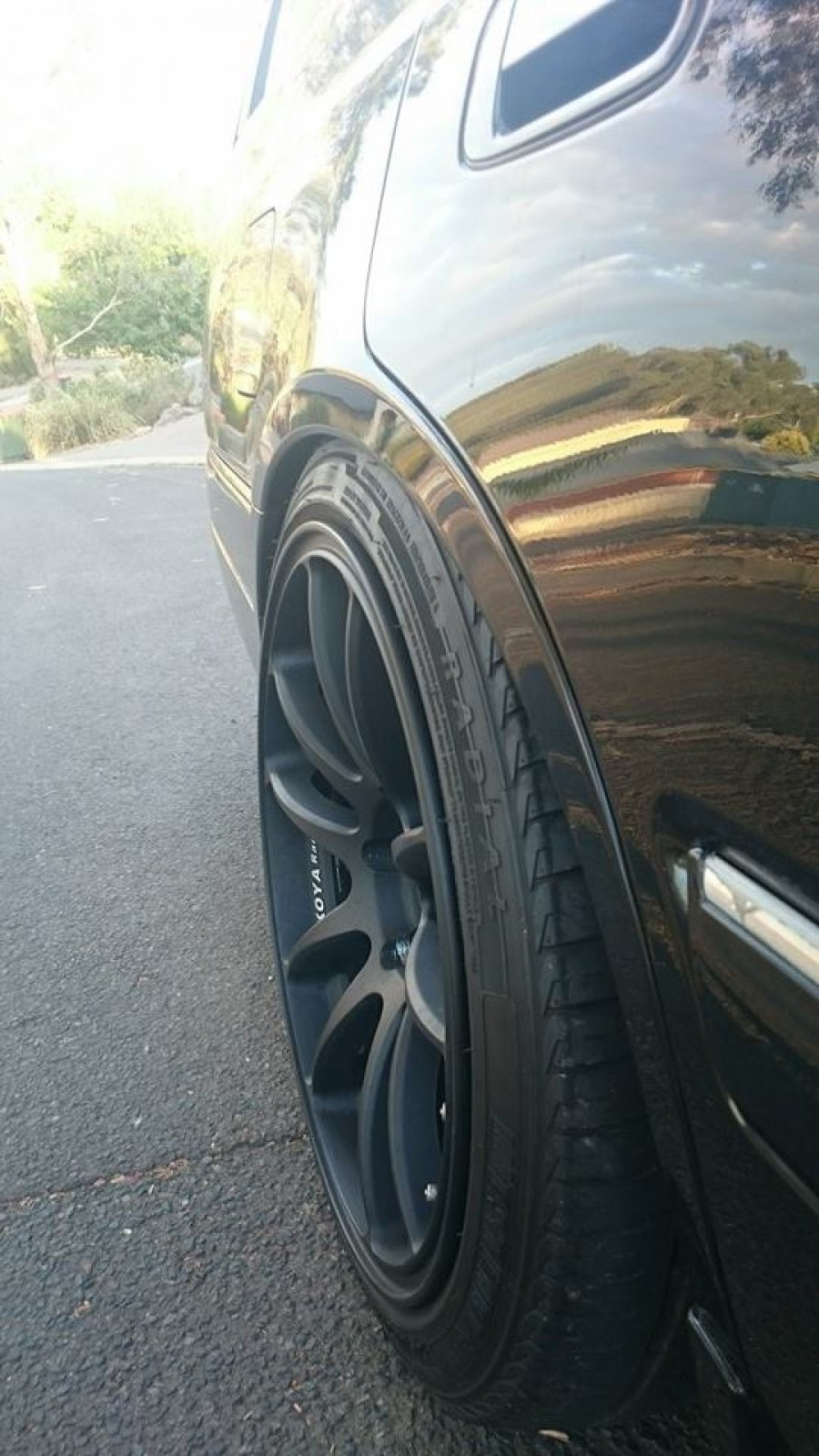 Nissan Stagea WC34 Series 2 rines Koya cr tek 18″ 9.5J ET18 235/40