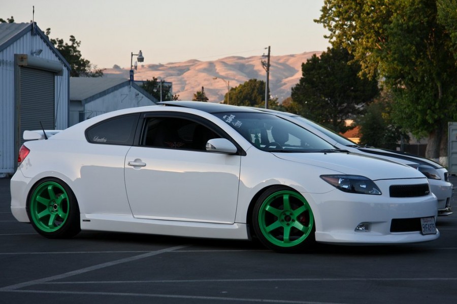 Scion tC rines Rota Grid 18″ 9.5J ET38 235/40