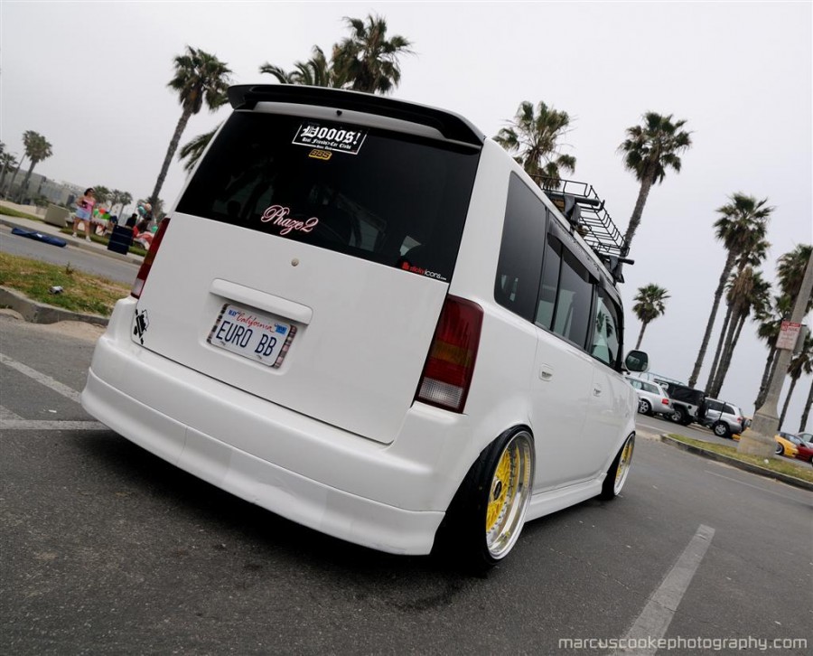 Scion xB rines BBS RS 17″ 9.5J ET15 195/40 10.5J ET-11 215/40