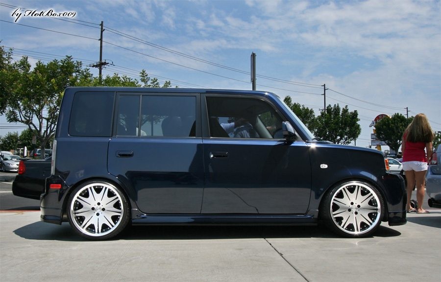 Scion xB rines Work Varianza D3S 18″ 8.5J ET34 215/35 9J ET23